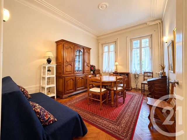 Appartement 3 pièces 75 m² · à Saint-Étienne · 74,6 m² · 99 000 €