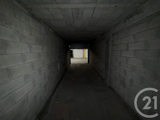 Parking &agrave; louer - 24 m2 - St Etienne - 42 - RHONE-ALPES
