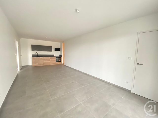 Appartement T3 &agrave; louer - 3 pi&egrave;ces - 67,22 m2 - Andrezieux Boutheon - 42 - RHONE-ALPES