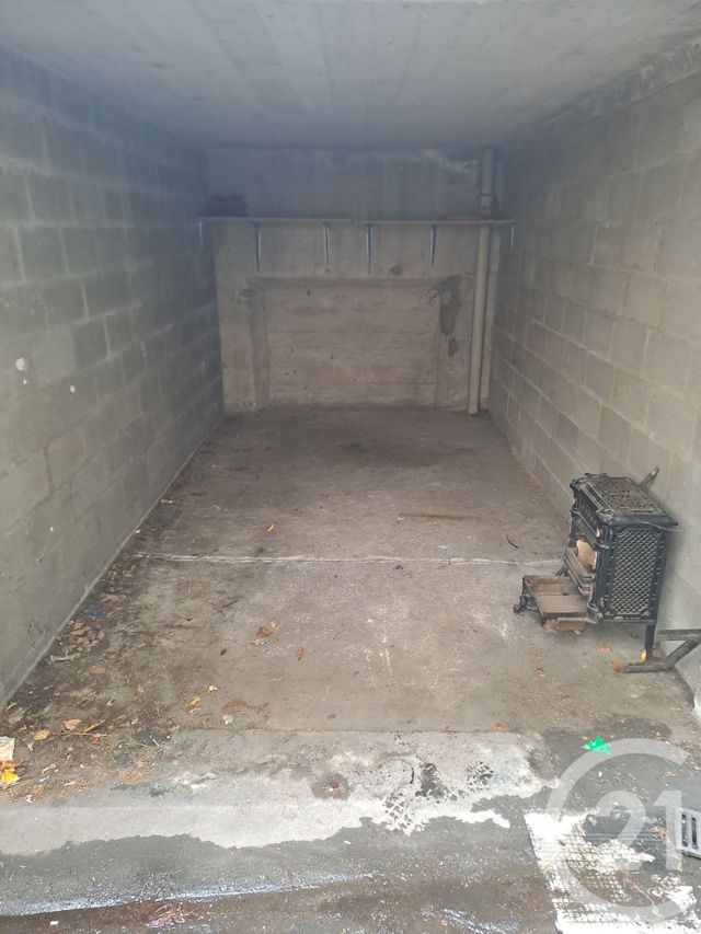 Parking &agrave; vendre - 12 m2 - St Etienne - 42 - RHONE-ALPES