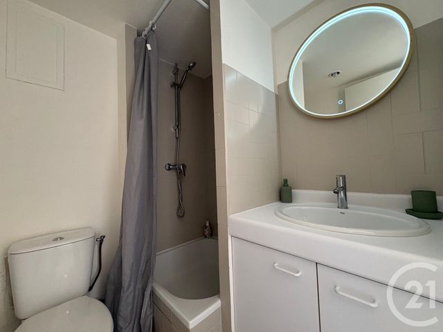 Appartement T1 &agrave; louer - 1 pi&egrave;ce - 26,87 m2 - Dinard - 35 - BRETAGNE