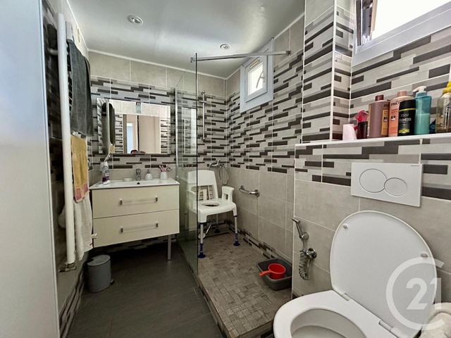 Appartement F4 à vendre - 4 pièces - 62 m2 - Le Cannet - 06 - PROVENCE-ALPES-COTE-D-AZUR