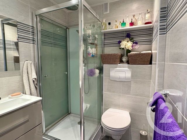 Appartement F3 à vendre - 3 pièces - 83,01 m2 - Le Cannet - 06 - PROVENCE-ALPES-COTE-D-AZUR