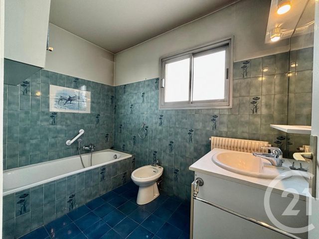 Appartement F3 à vendre - 3 pièces - 72,07 m2 - Le Cannet - 06 - PROVENCE-ALPES-COTE-D-AZUR