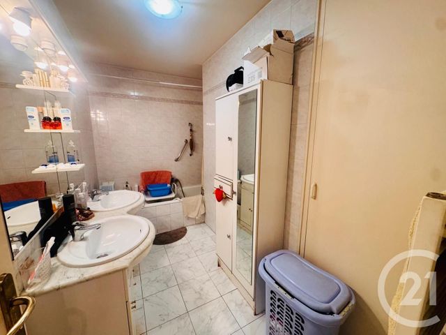 Appartement F2 à vendre - 2 pièces - 56,61 m2 - Le Cannet - 06 - PROVENCE-ALPES-COTE-D-AZUR