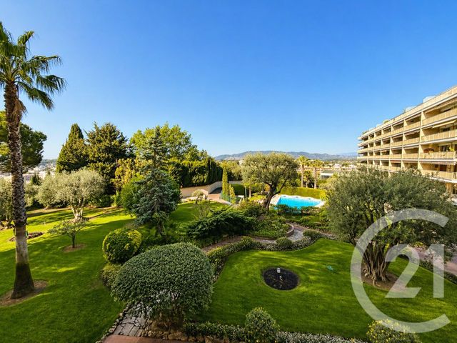 Appartement F3 &agrave; vendre - 3 pi&egrave;ces - 83,32 m2 - Le Cannet - 06 - PROVENCE-ALPES-COTE-D-AZUR