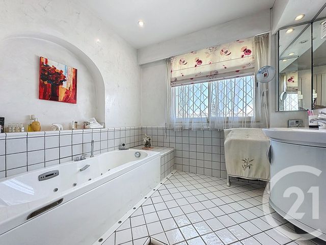 Appartement F4 à vendre - 4 pièces - 162,19 m2 - Le Cannet - 06 - PROVENCE-ALPES-COTE-D-AZUR