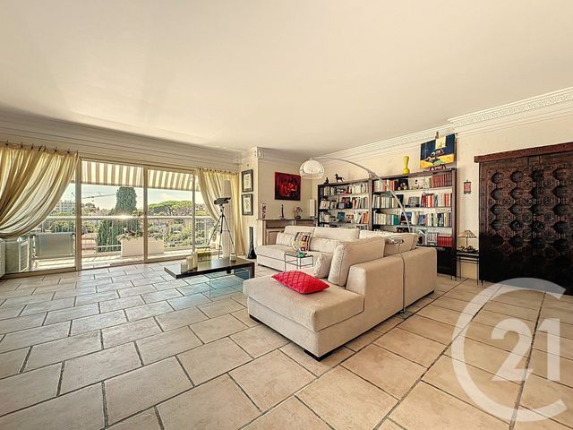 Appartement F4 à vendre - 4 pièces - 162,19 m2 - Le Cannet - 06 - PROVENCE-ALPES-COTE-D-AZUR