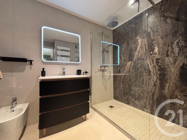 Appartement F3 &agrave; vendre - 3 pi&egrave;ces - 83,04 m2 - Le Cannet - 06 - PROVENCE-ALPES-COTE-D-AZUR