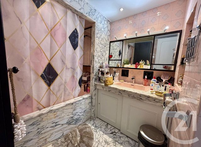 Appartement F4 &agrave; vendre - 4 pi&egrave;ces - 122,01 m2 - Le Cannet - 06 - PROVENCE-ALPES-COTE-D-AZUR