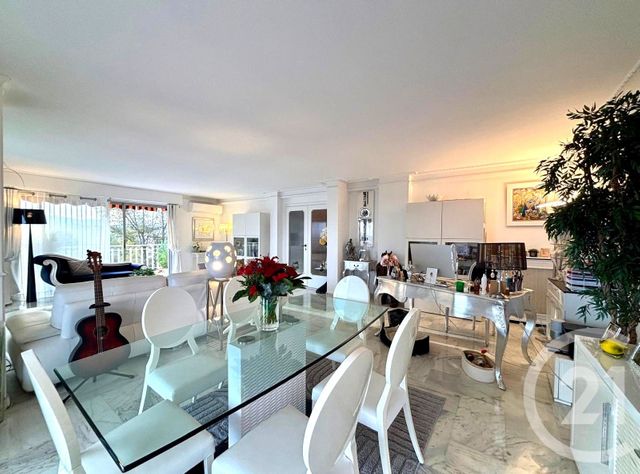 Appartement F4 &agrave; vendre - 4 pi&egrave;ces - 122,01 m2 - Le Cannet - 06 - PROVENCE-ALPES-COTE-D-AZUR