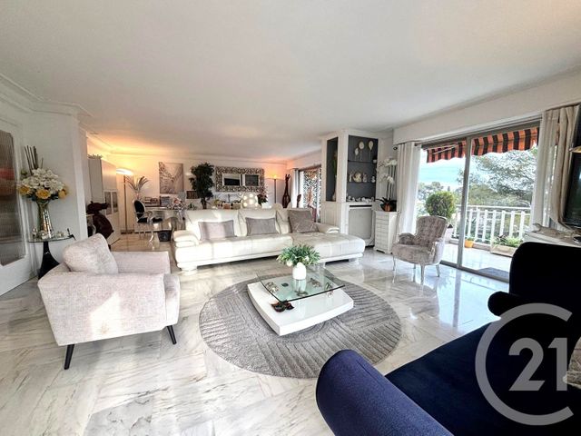 Appartement F4 &agrave; vendre - 4 pi&egrave;ces - 122,01 m2 - Le Cannet - 06 - PROVENCE-ALPES-COTE-D-AZUR