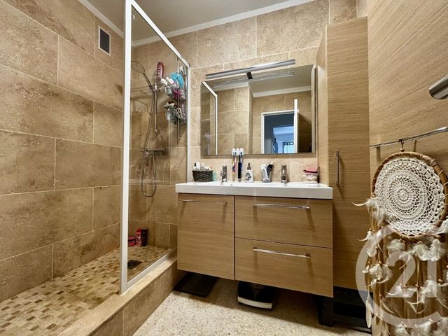 Appartement F4 &agrave; vendre - 4 pi&egrave;ces - 79,37 m2 - Le Cannet - 06 - PROVENCE-ALPES-COTE-D-AZUR