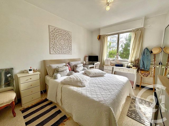 Appartement F4 &agrave; vendre - 4 pi&egrave;ces - 79,37 m2 - Le Cannet - 06 - PROVENCE-ALPES-COTE-D-AZUR