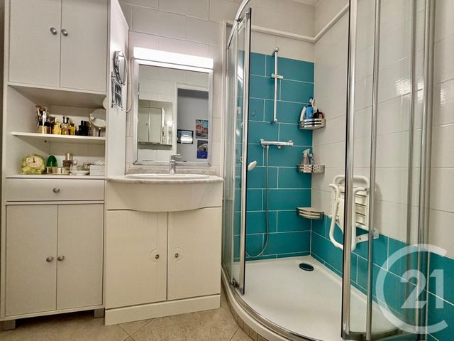 Appartement F3 à vendre - 3 pièces - 64,50 m2 - Le Cannet - 06 - PROVENCE-ALPES-COTE-D-AZUR