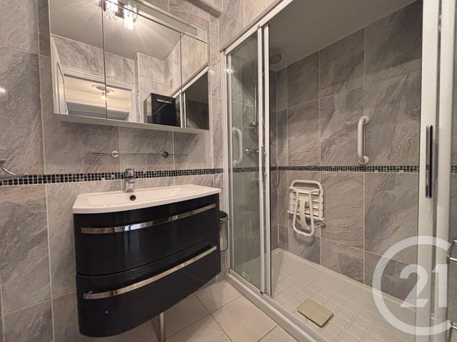 Appartement F4 à vendre - 3 pièces - 79,37 m2 - Le Cannet - 06 - PROVENCE-ALPES-COTE-D-AZUR