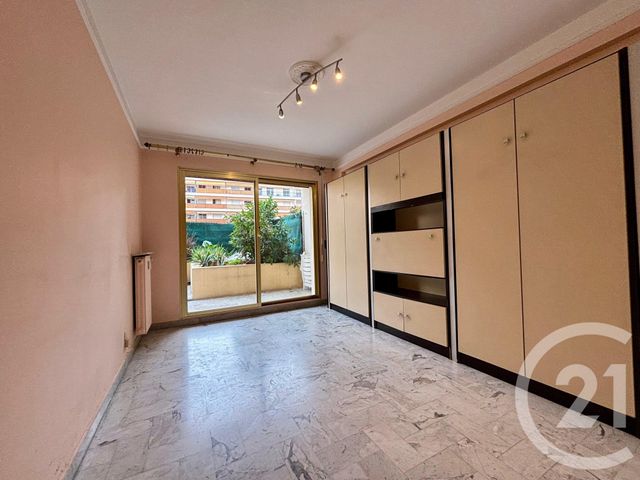 Appartement F4 à vendre - 3 pièces - 79,37 m2 - Le Cannet - 06 - PROVENCE-ALPES-COTE-D-AZUR