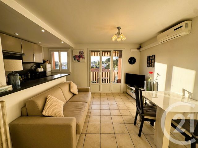 Appartement F2 à vendre - 2 pièces - 39,95 m2 - Le Cannet - 06 - PROVENCE-ALPES-COTE-D-AZUR