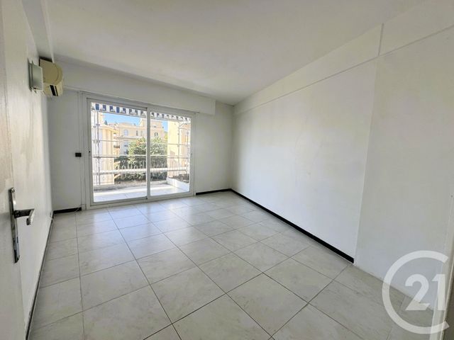 Appartement F2 à vendre - 2 pièces - 61,67 m2 - Le Cannet - 06 - PROVENCE-ALPES-COTE-D-AZUR