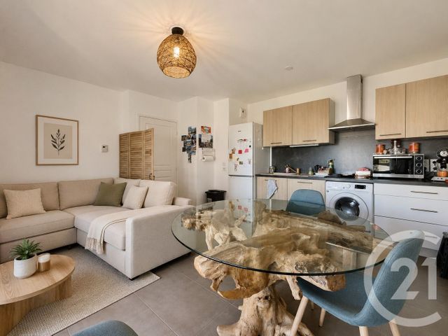 Appartement F2 &agrave; vendre - 2 pi&egrave;ces - 43,46 m2 - Le Cannet - 06 - PROVENCE-ALPES-COTE-D-AZUR