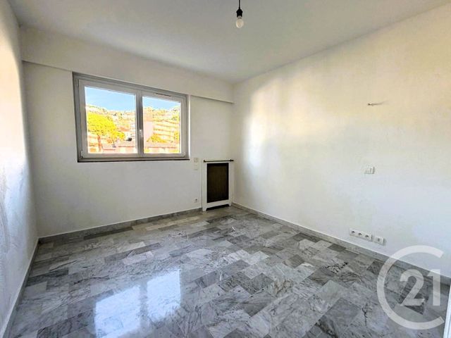 Appartement F3 &agrave; louer - 3 pi&egrave;ces - 75,81 m2 - Le Cannet - 06 - PROVENCE-ALPES-COTE-D-AZUR