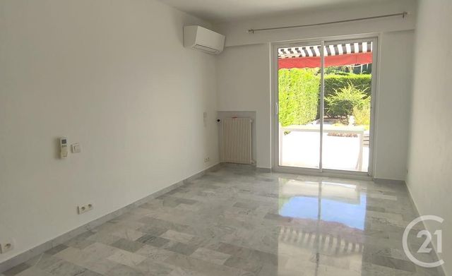 Appartement F3 &agrave; louer - 3 pi&egrave;ces - 75,81 m2 - Le Cannet - 06 - PROVENCE-ALPES-COTE-D-AZUR