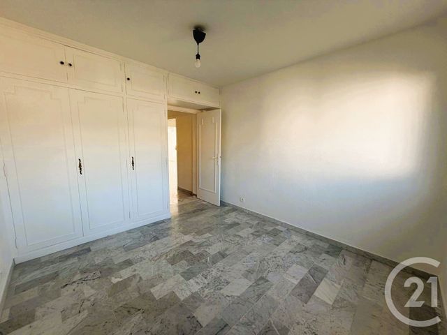Appartement F3 &agrave; louer - 3 pi&egrave;ces - 75,81 m2 - Le Cannet - 06 - PROVENCE-ALPES-COTE-D-AZUR
