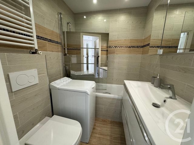 Appartement F2 &agrave; louer - 2 pi&egrave;ces - 40,78 m2 - Mandelieu La Napoule - 06 - PROVENCE-ALPES-COTE-D-AZUR