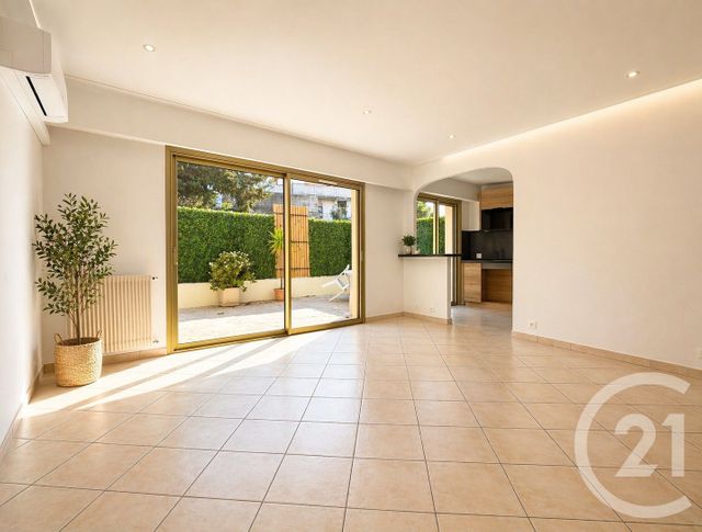 Appartement F2 à vendre LE CANNET