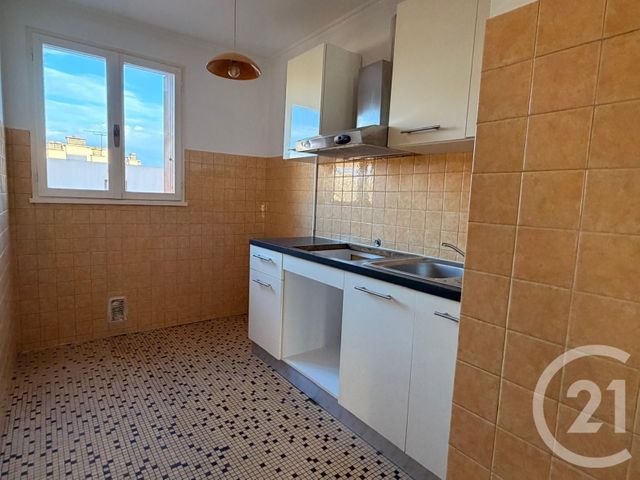 Appartement F2 &agrave; louer - 2 pi&egrave;ces - 45,35 m2 - Le Cannet - 06 - PROVENCE-ALPES-COTE-D-AZUR