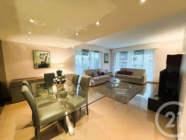 Appartement F3 &agrave; vendre - 3 pi&egrave;ces - 81,70 m2 - Le Cannet - 06 - PROVENCE-ALPES-COTE-D-AZUR