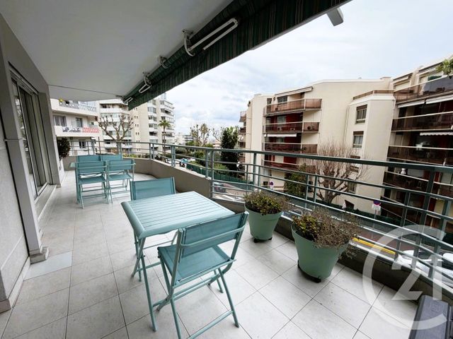 Appartement F3 &agrave; vendre - 3 pi&egrave;ces - 81,70 m2 - Le Cannet - 06 - PROVENCE-ALPES-COTE-D-AZUR