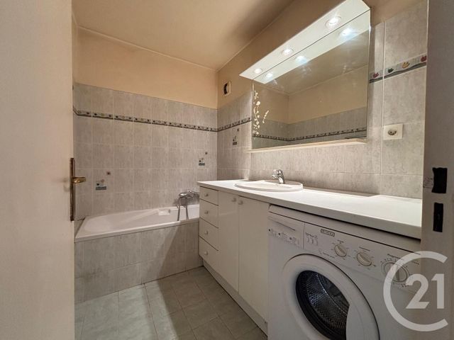 Appartement F3 &agrave; vendre - 3 pi&egrave;ces - 64,68 m2 - Le Cannet - 06 - PROVENCE-ALPES-COTE-D-AZUR