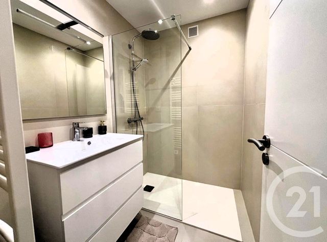 Appartement F3 &agrave; vendre - 3 pi&egrave;ces - 60,58 m2 - Le Cannet - 06 - PROVENCE-ALPES-COTE-D-AZUR