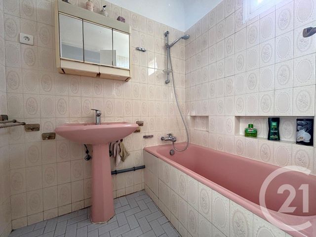 Appartement F4 &agrave; vendre - 4 pi&egrave;ces - 68,50 m2 - Le Cannet - 06 - PROVENCE-ALPES-COTE-D-AZUR