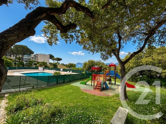 Appartement F4 &agrave; vendre - 4 pi&egrave;ces - 82,04 m2 - Le Cannet - 06 - PROVENCE-ALPES-COTE-D-AZUR