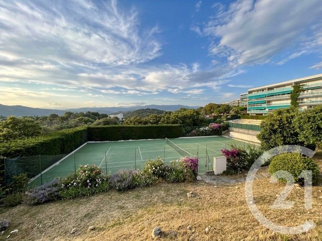 Appartement F4 &agrave; vendre - 4 pi&egrave;ces - 82,04 m2 - Le Cannet - 06 - PROVENCE-ALPES-COTE-D-AZUR