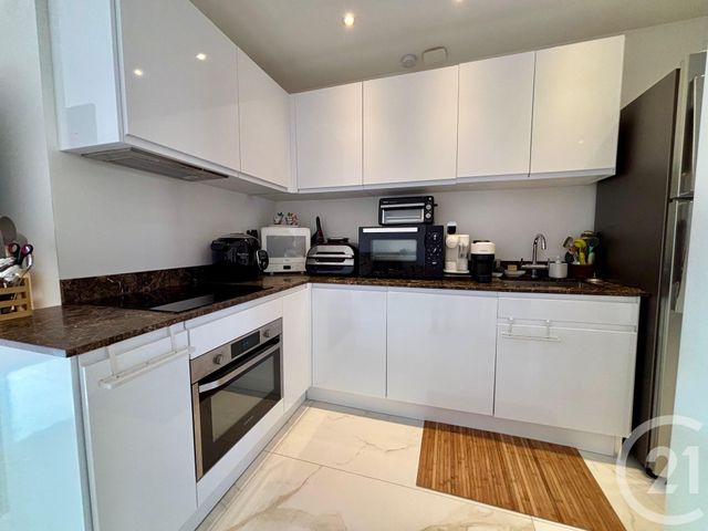 Appartement F4 &agrave; vendre - 4 pi&egrave;ces - 70,56 m2 - Le Cannet - 06 - PROVENCE-ALPES-COTE-D-AZUR