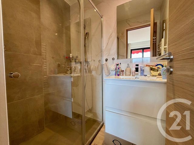Appartement F4 &agrave; vendre - 4 pi&egrave;ces - 70,56 m2 - Le Cannet - 06 - PROVENCE-ALPES-COTE-D-AZUR