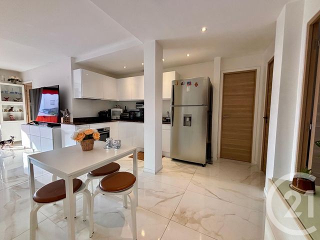 Appartement F4 &agrave; vendre - 4 pi&egrave;ces - 70,56 m2 - Le Cannet - 06 - PROVENCE-ALPES-COTE-D-AZUR