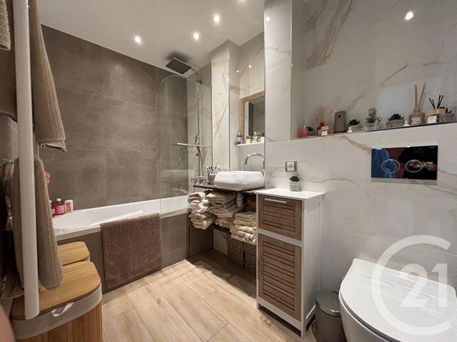 Appartement F4 &agrave; vendre - 4 pi&egrave;ces - 70,56 m2 - Le Cannet - 06 - PROVENCE-ALPES-COTE-D-AZUR