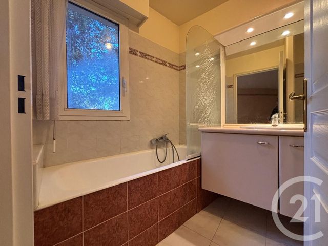 Appartement F3 &agrave; vendre - 3 pi&egrave;ces - 85,56 m2 - Le Cannet - 06 - PROVENCE-ALPES-COTE-D-AZUR