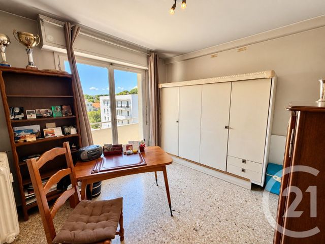 Appartement F4 &agrave; vendre - 4 pi&egrave;ces - 81,97 m2 - Le Cannet - 06 - PROVENCE-ALPES-COTE-D-AZUR