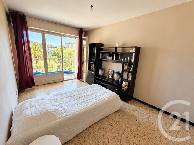 Appartement F4 &agrave; vendre - 4 pi&egrave;ces - 81,97 m2 - Le Cannet - 06 - PROVENCE-ALPES-COTE-D-AZUR
