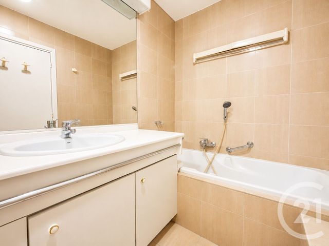 Appartement F2 &agrave; vendre - 2 pi&egrave;ces - 59,16 m2 - Le Cannet - 06 - PROVENCE-ALPES-COTE-D-AZUR