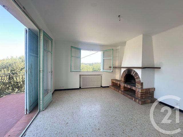 Appartement &agrave; louer - 3 pi&egrave;ces - 70,76 m2 - Le Cannet - 06 - PROVENCE-ALPES-COTE-D-AZUR