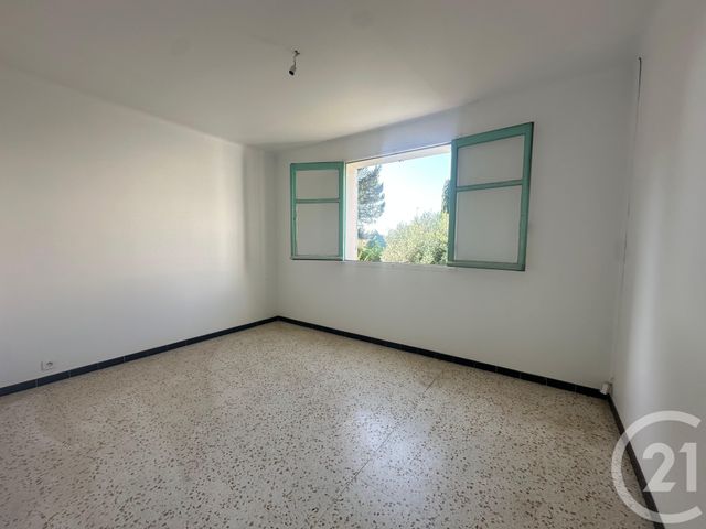 Appartement &agrave; louer - 3 pi&egrave;ces - 70,76 m2 - Le Cannet - 06 - PROVENCE-ALPES-COTE-D-AZUR