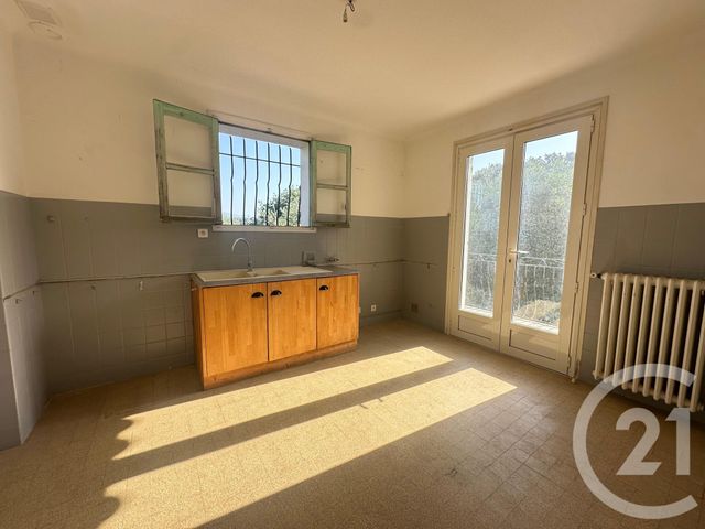 Appartement &agrave; louer - 3 pi&egrave;ces - 70,76 m2 - Le Cannet - 06 - PROVENCE-ALPES-COTE-D-AZUR
