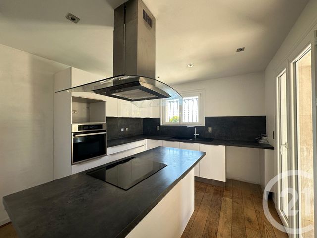 Maison &agrave; louer - 6 pi&egrave;ces - 191,21 m2 - Mandelieu La Napoule - 06 - PROVENCE-ALPES-COTE-D-AZUR