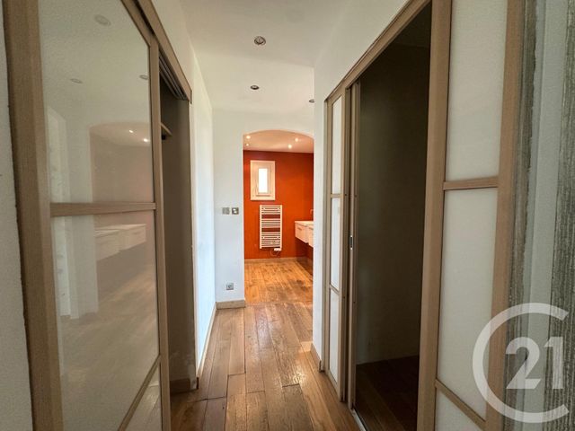 Maison &agrave; louer - 6 pi&egrave;ces - 191,21 m2 - Mandelieu La Napoule - 06 - PROVENCE-ALPES-COTE-D-AZUR